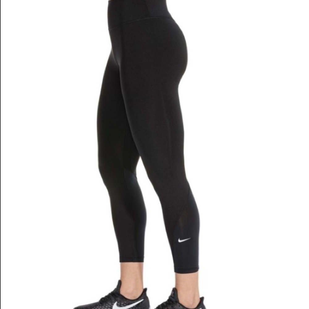 Women’s Nike 7/8 length running leggings